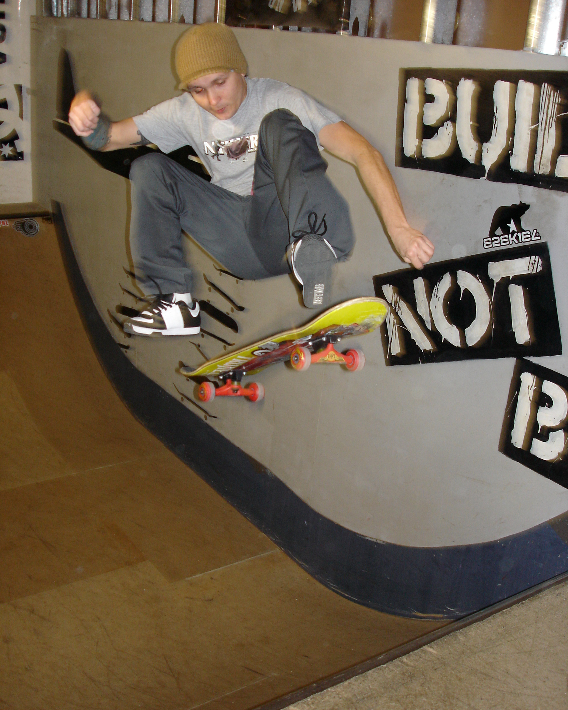 muntah - template web 4